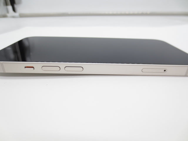 【中古】Apple iPhone 14 128GB MPUQ3J/A スターライト SIMフリー 利用制限○ バッテリー89% 初期化済み