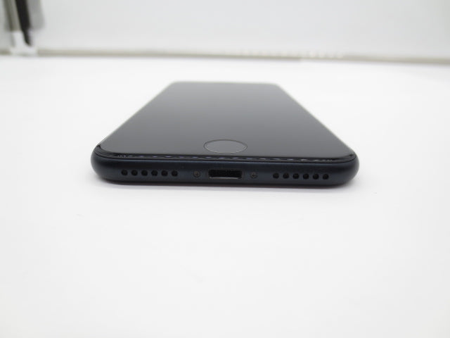 【中古】Apple iPhoneSE 第3世代 64GB A2782 MMYC3J/A ミッドナイト SIMフリー 利用制限○ バッテリー99% 初期化済み