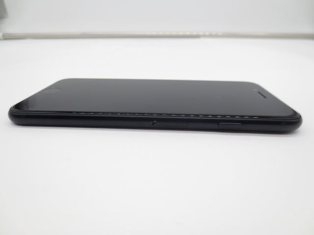 【中古】Apple iPhoneSE 第3世代 64GB A2782 MMYC3J/A ミッドナイト SIMフリー 利用制限○ バッテリー81% 初期化済み