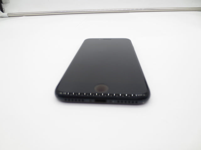 【中古】Apple iPhoneSE 第3世代 64GB A2782 MMYC3J/A ミッドナイト SIMフリー 利用制限○ バッテリー90% 初期化済み
